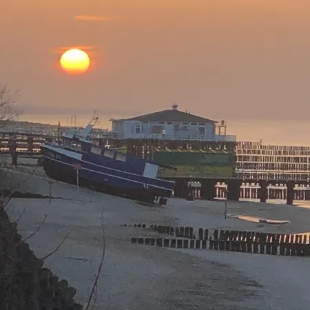 Lodge Staly Lad Ustronie Morskie